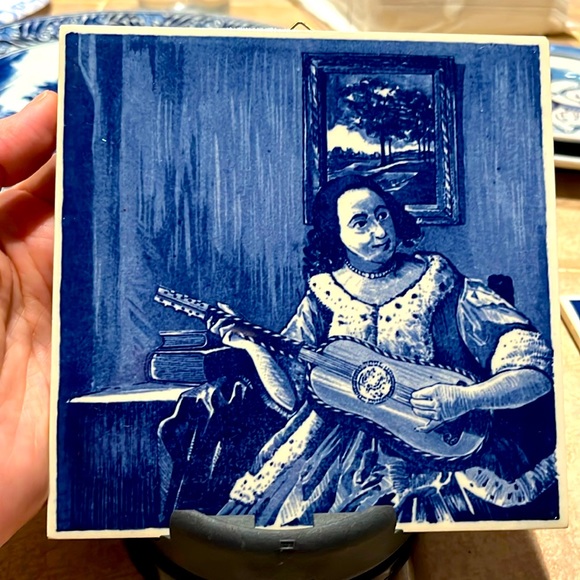 VINTAGE DELFT TILE JOHANNES VERMEER "THE GUITAR PLAYER" - Picture 1 of 3